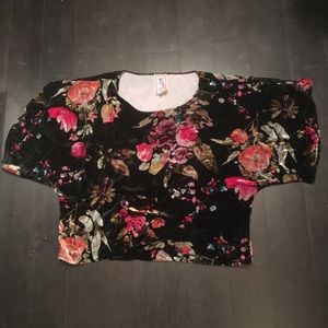 Gorgeous black velvet, flower print top